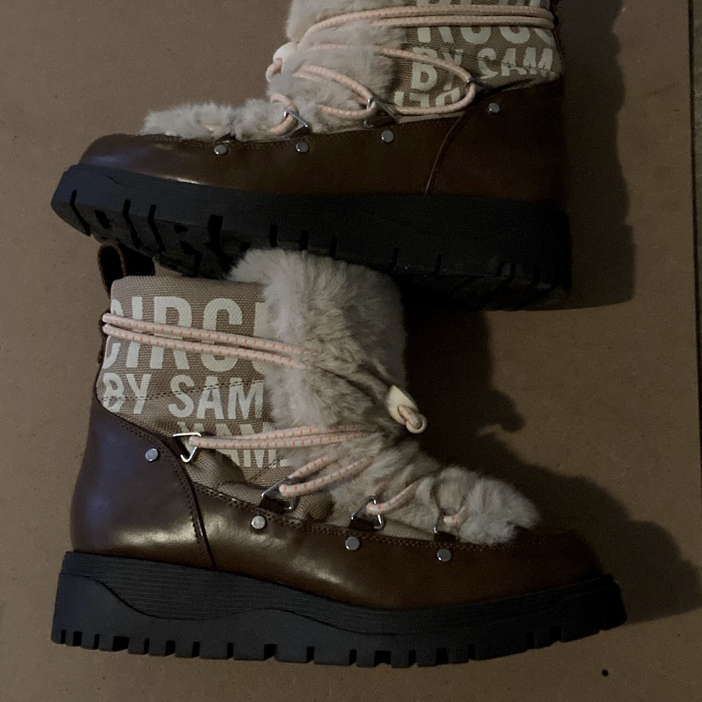 New women’s Boots